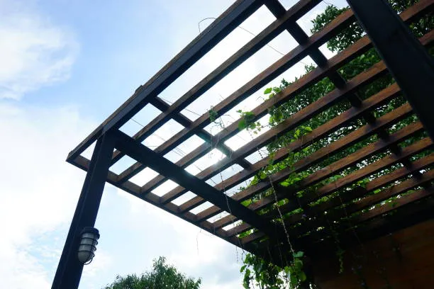 Installation de pergolas bioclimatiques à Saint-Maximin-la-Sainte-Baume, Saint-Maximin-la-Sainte-Baume, Atelier Bois d'Acier